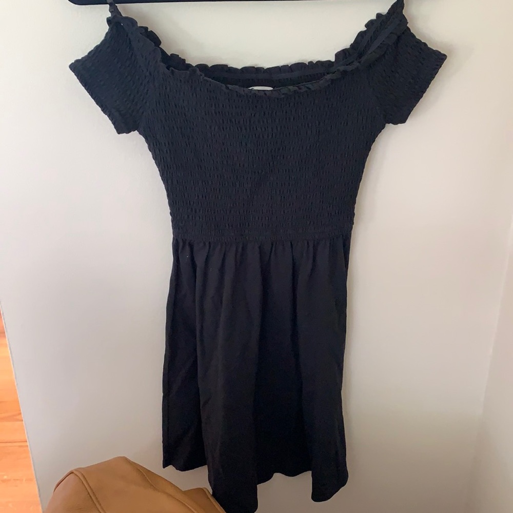 HOLLISTER black off the shoulder dress